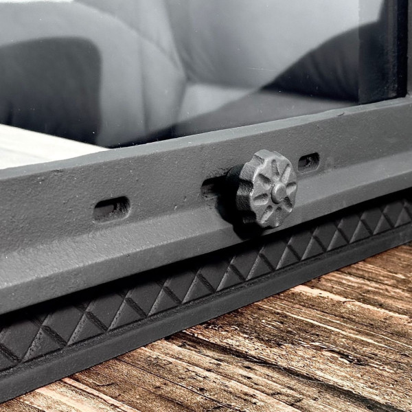 Комплект чавунні дверцята з вогнетривким склом Iron Fire Megan 590х485 мм + піддувальні 315х165 мм 2340-02