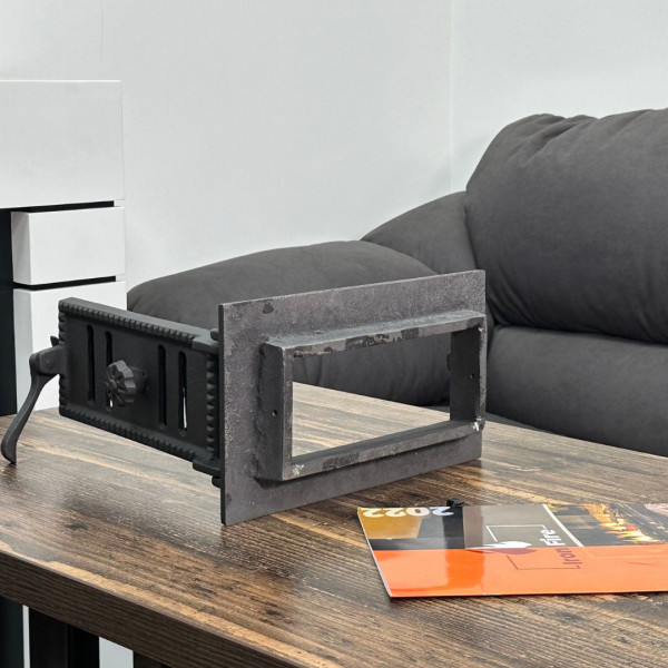 Комплект чавунні дверцята з вогнетривким склом Iron Fire Cameron 480х475 мм + піддувальні 315х180 мм 2352-02