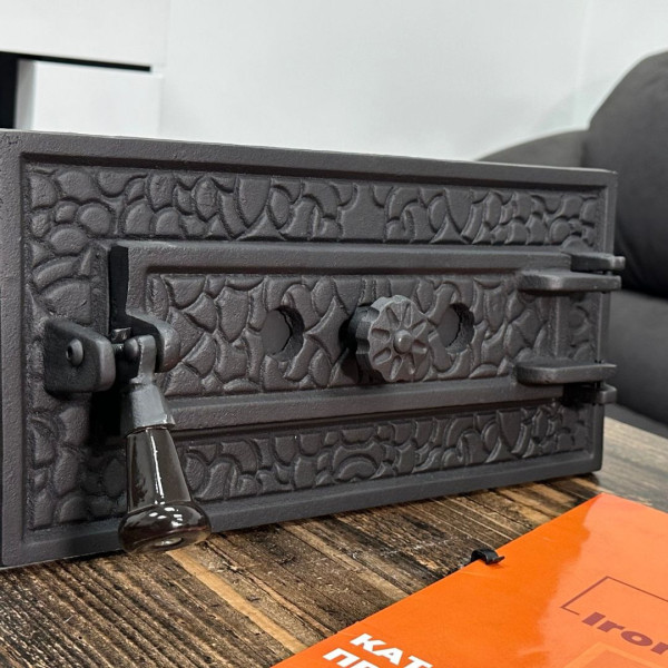 Комплект чавунні дверцята з вогнетривким склом Iron Fire Magnus 700x500 мм + піддувальні 375x175 мм 2312-02