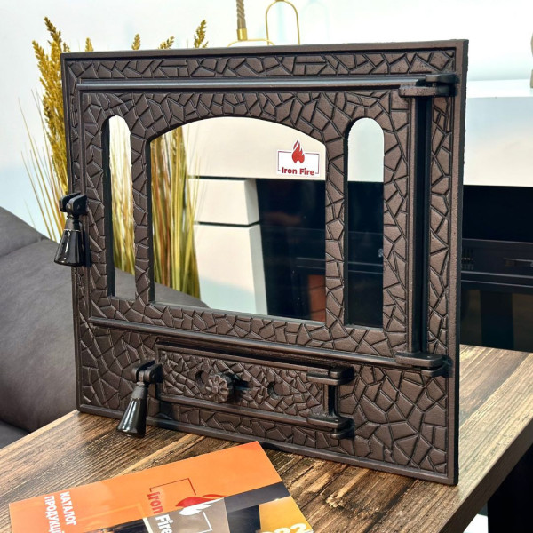 Дверцята чавунні для каміна з вогнетривким склом Iron Fire Дверцята топкові чавунні Panorama 580х500 мм 2313-02