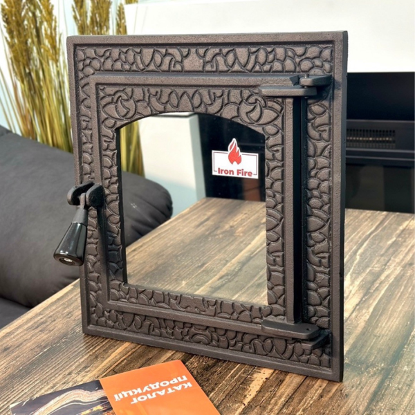 Дверцята чавунні для каміна з вогнетривким склом Iron Fire Дверцята топкові чавунні Bastion S 370x400 мм 2325-02