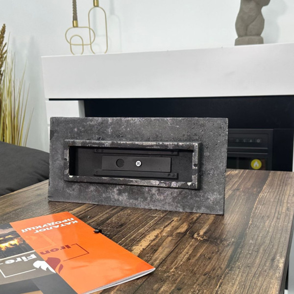 Дверцята зольників Bastion Чавунні дверцята піддувальні Iron Fire Чавун двері піддувальні 375x175 мм 2315-02