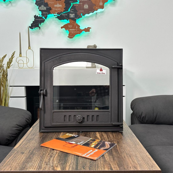 Комплект чавунні дверцята з вогнетривким склом Iron Fire Style 50 485х485 мм + піддувальні 315х165 мм 2317-02