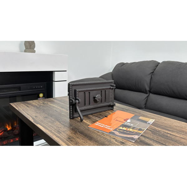 Комплект чавунні дверцята з вогнетривким склом Iron Fire Sabina 550x410 мм + піддувальні 315х165 мм 2357-02